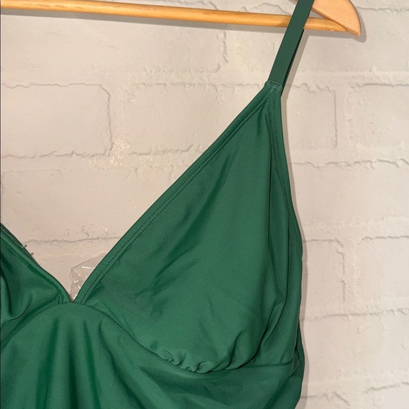 Cupshe green swimsuit one piece ruched sides adjustable straps lined xl NEW - Picture 3 of 5